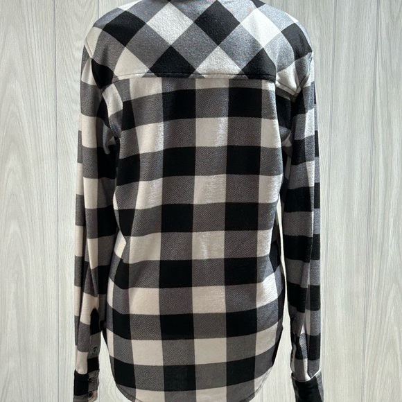 Carbon flannel long sleeve button down top size small - Picture 4 of 12